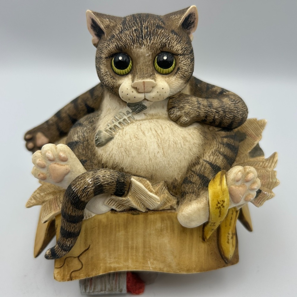 Linda Jane Smith Comic Curious Cats Figurine Fat Alley Cat Gray Box Fish Trash